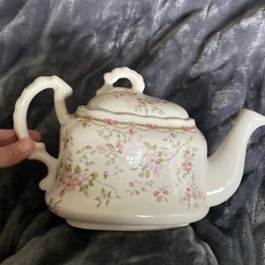 Crownford Giftware Corp Tea Pot